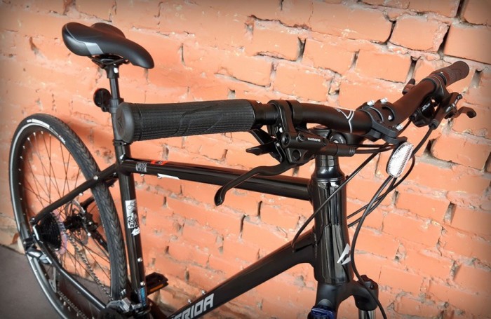 Велосипед 28" Merida Crossway 100 Glossy Black (2025)