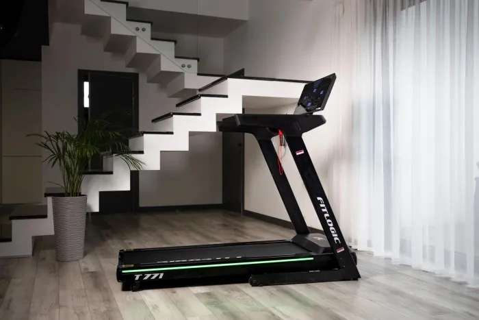 Беговая дорожка FitLogic T771