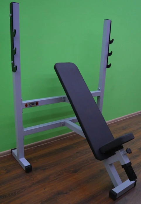 Крамниця для жиму під кутом вгору, професійна серія, для залу