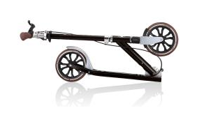 Самокат GLOBBER серії NL205 DELUXE, з ручним гальмом, чорний, 100кг, 8+