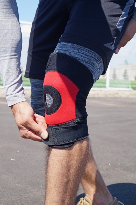 Наколінник Power System PS-6012 Neo Knee Support Black/Red (1шт.) L