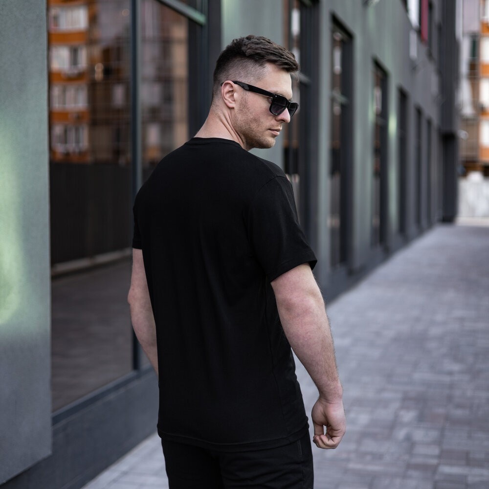 Мужская футболка хлопчатобумажная Pobedov Peremoga черная