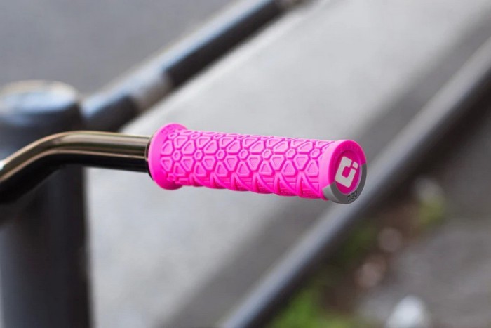 Гріпси ODI Vanquish, v2.1 Lock-On ,MTB , Closed End Pink/Gray w/Blk, укр, укр