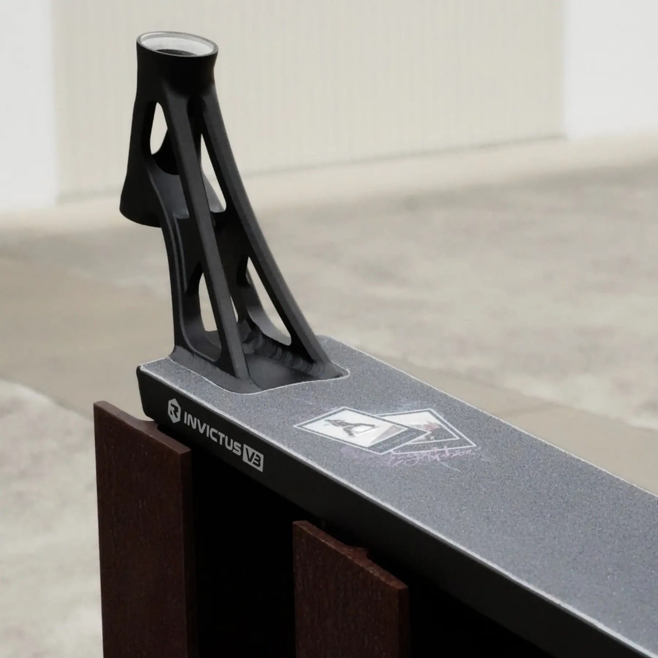 Наждак Root Industries Kornel Konopko Signature 6.5"x23"