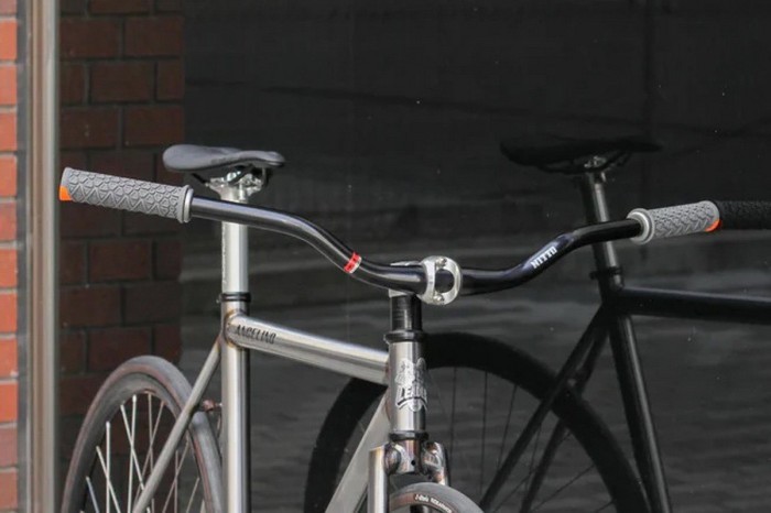 Гріпси ODI Vanquish, v2.1 Lock-On ,MTB , Closed End Red/Grph w/Blk