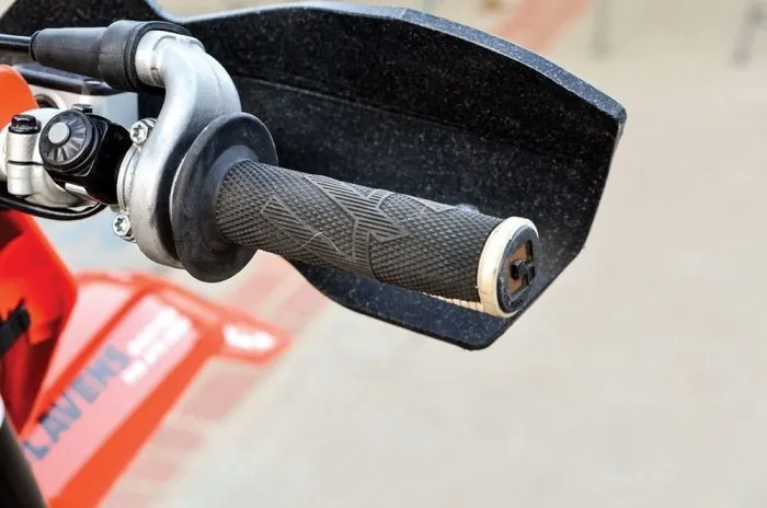 Мото Гріпси ODI EMIG PRO MX V2 Lock-On Grip - GRAPHITE