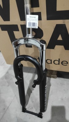 Вилка 26" ST 1" резьб. AM disc/v-br шток-153мм ход-40mm черно-белый с серым (м) (YS 728 60% matt) Discovery CANYON 2021 (черно-белый с серым (м))