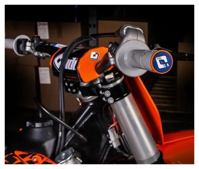 Мото Гріпси ODI EMIG PRO MX V2 Lock-On Grip - BLACKOU
