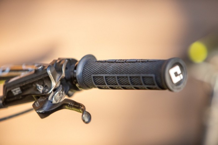 Грипси ODI Elite Pro, V2.1 Lock-On Yeti Edition