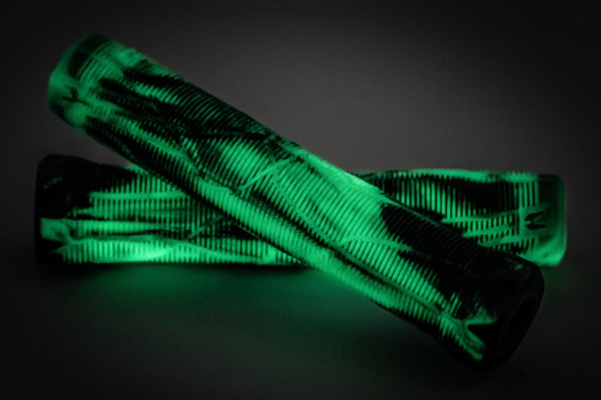 Грипсы для самоката Ethic DTC SLIM Pro - GLOW MIX - GLOW MIX