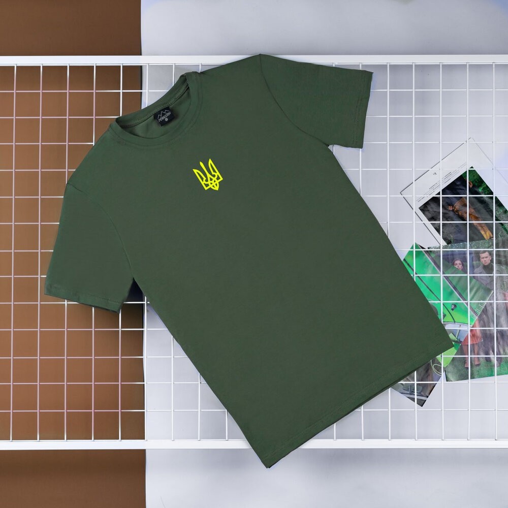 Футболка чоловіча однотонна хакі Pobedov Peremoga - Наклейка Герб 4см жовта