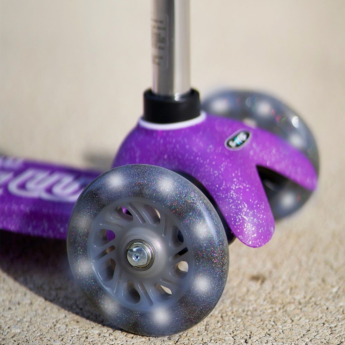Самокат MICRO серії "Mini Deluxe Fairy Glitter LED" – ПУРПУРОВИЙ (до 50 kg, 3-х колісний, світло), укр, укр