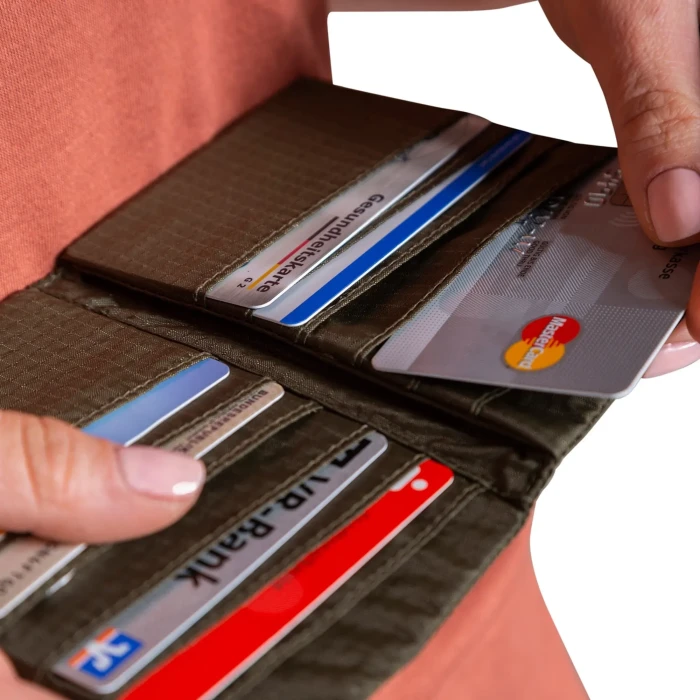 Кошелек Tatonka Card Holder 12 RFID 8, Olive