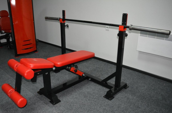 Лавка Жим під кутом вгору, вниз та горизонтальний