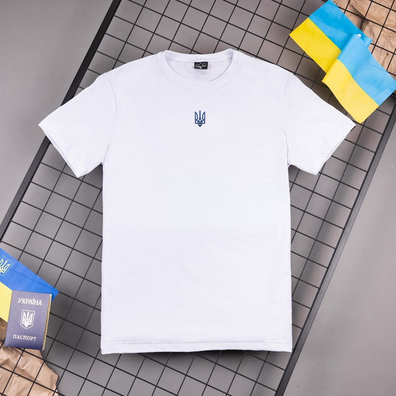 Футболка чоловіча однотонна біла Pobedov Peremoga - Герб синя вишивка, укр, укр