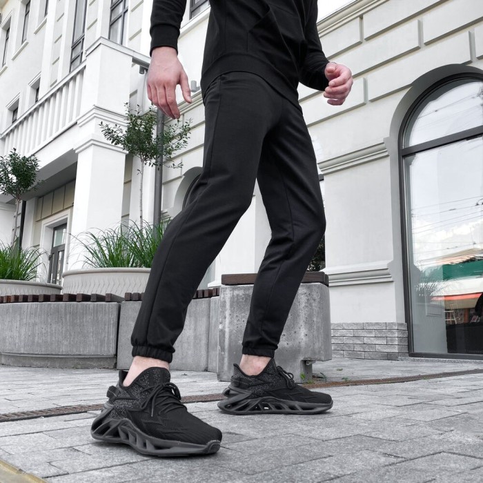 Чоловічі штани джогери з кишенями чорні Pobedov 95, укр, укр