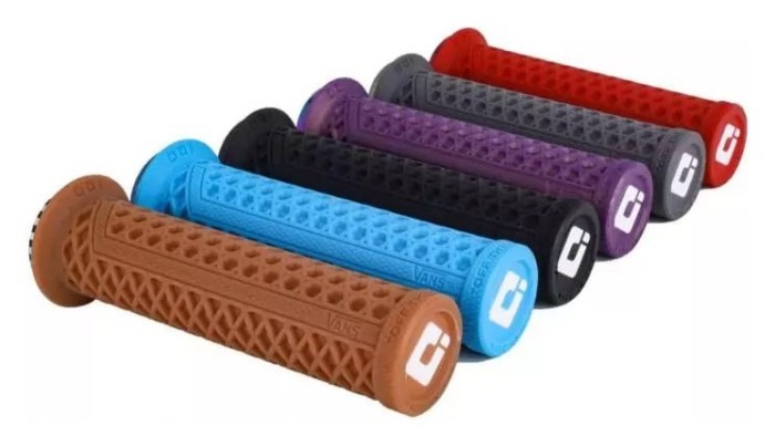 Грипси ODI Vans® Lock-On Grips Black w/ White Clamp, чорні з білими замками