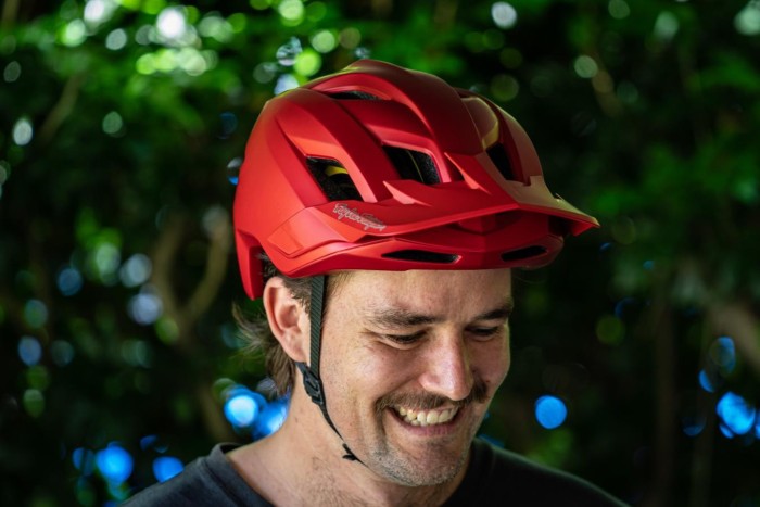 Вело шолом TLD FLOWLINE SE HELMET; HYDRO [MUSTARD / BLACK IRIS] XL/XXL