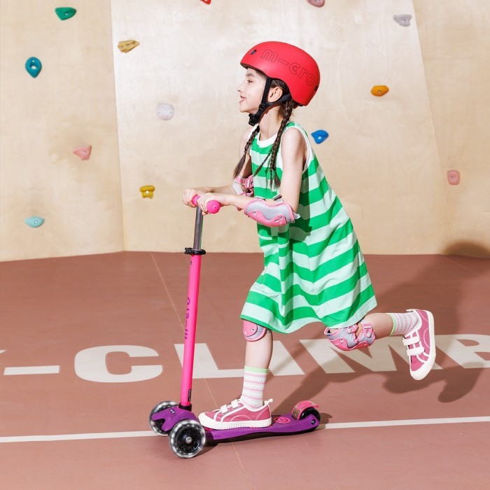 Самокат MICRO серії "Maxi Deluxe Neon LED" – УЛЬТРА РОЖЕВИЙ (до 50 кг (kg), 3-х колісний, світло), укр, укр