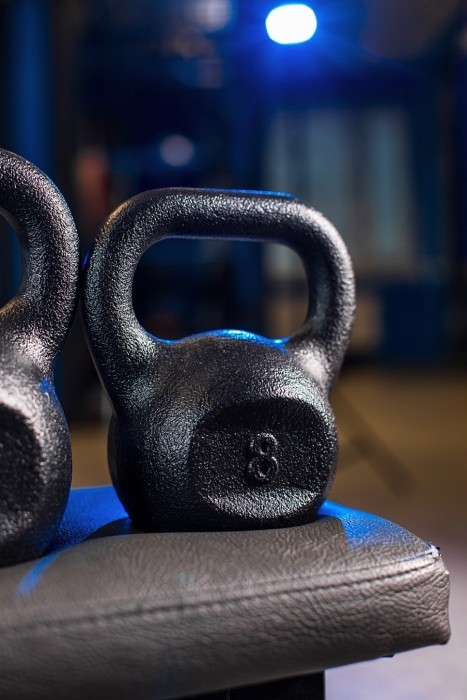 Гиря чугунная RN-SPORT 8 кг металлическая черная