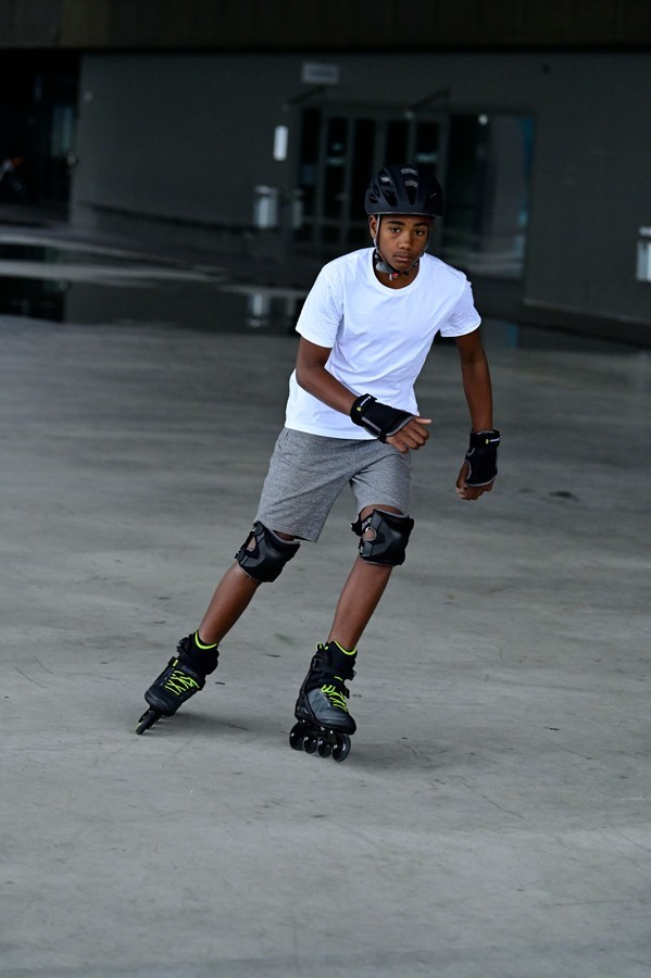 Роликові коньки для дорослих Rollerblade MACROBLADE 80 M 39 (7US) 250мм Black/lime (07100600), укр, укр