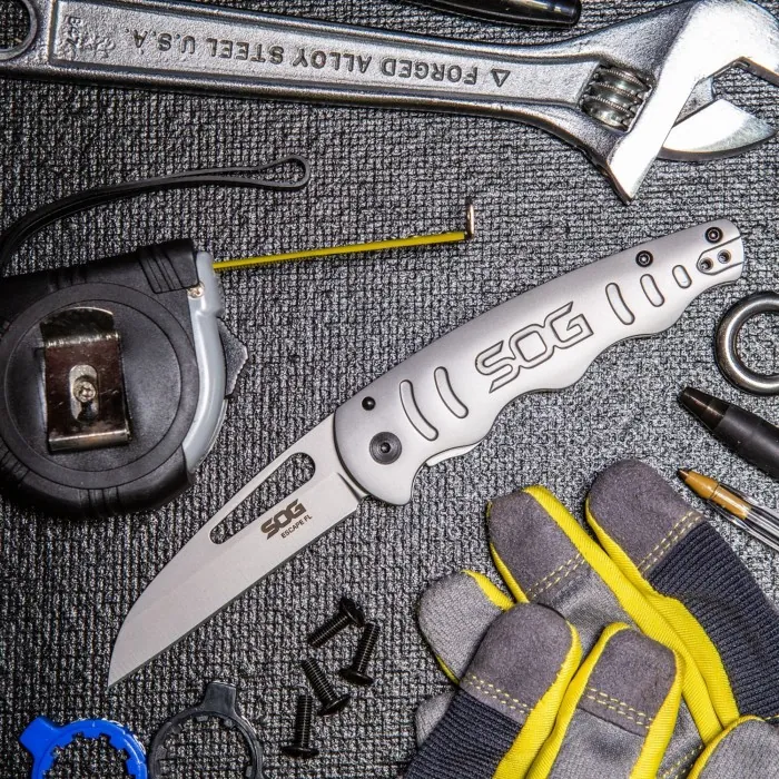 Розкладний ніж SOG Escape FL, Carbon/Graphite