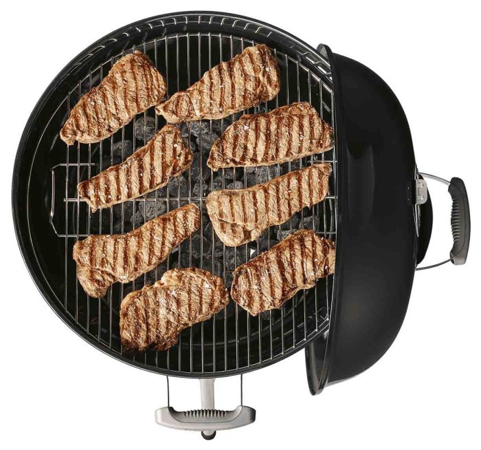 Угольный гриль Compact Kettle 57см черный Weber 1321004