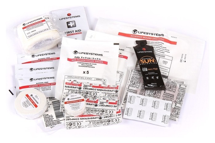 Аптечка Lifesystems Light&Dry Micro First Aid Kit