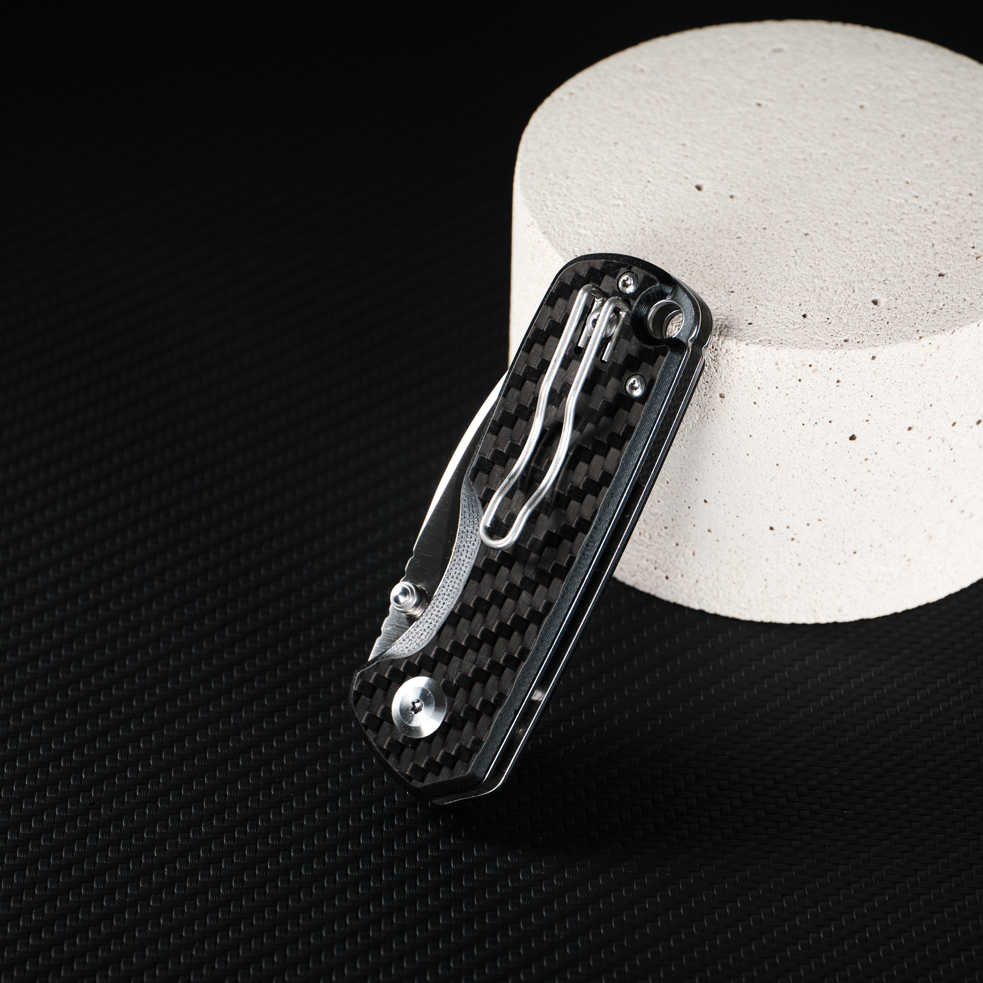 Чем складной Firebird FH925-CF черное тиснение