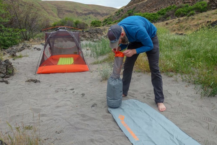 Надувний килимок Ether Light XT Mat, 183х55х10см, Grey від Sea to Summit