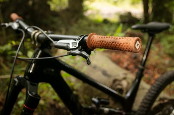 Грипси ODI Vans v2.1 Lock-On MTB Closed End 135mm Red Checker, укр, укр