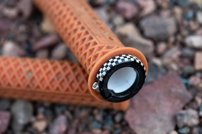 Грипси ODI Vans v2.1 Lock-On MTB Closed End 135mm Red Checker, укр, укр