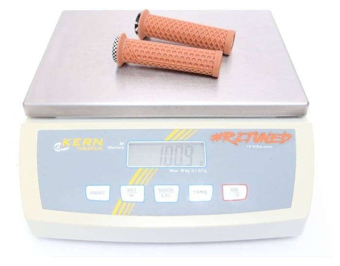 Грипсы ODI Vans v2.1 Lock-On MTB Closed End 135mm Gum/White Cheker