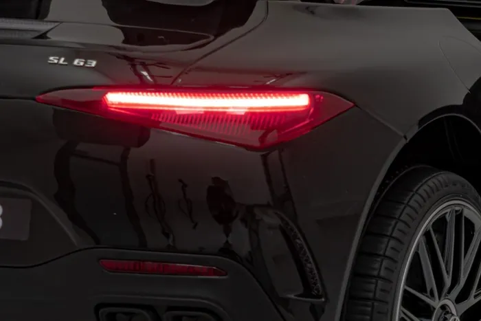 Дитяча акумуляторна машинка Mercedes Benz AMG SL63 Чорна
