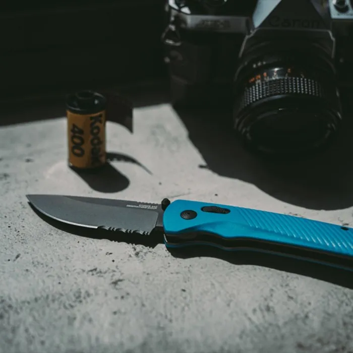 Розкладний ніж SOG Flash AT, Civic Cyan MK3 // Partially Serrated