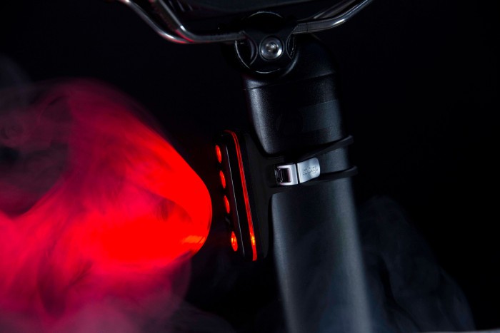 Мигалка задня Knog Blinder Road R70 70 Lumens Black