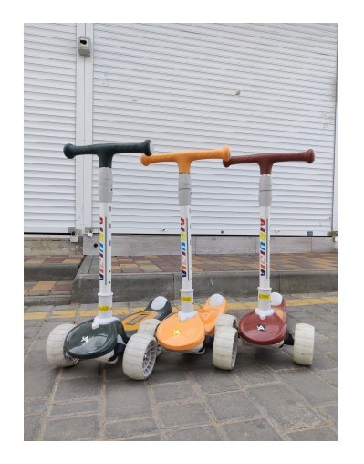 Детский трехколесный самокат Scooter Airuijia 318