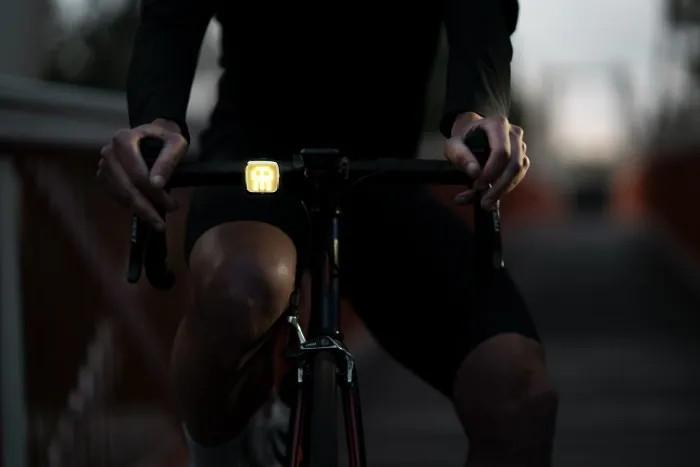 Мигалка задня Knog Blinder Skull Array Rear 100 Lumens