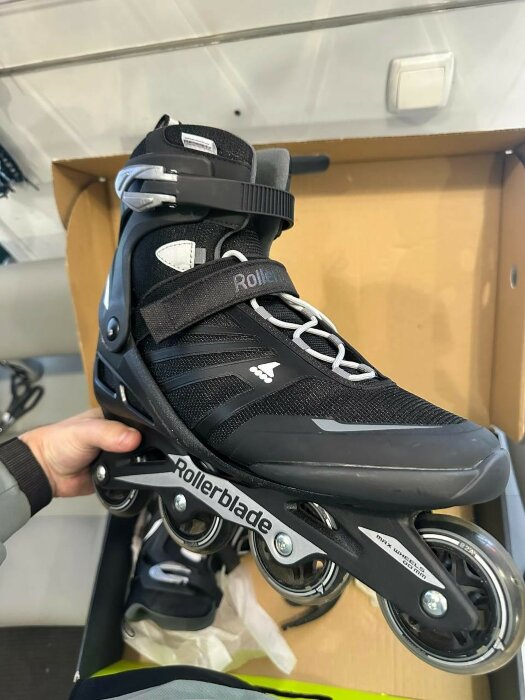 Роликовые коньки Rollerblade Zetrablade black-silver (б/у)
