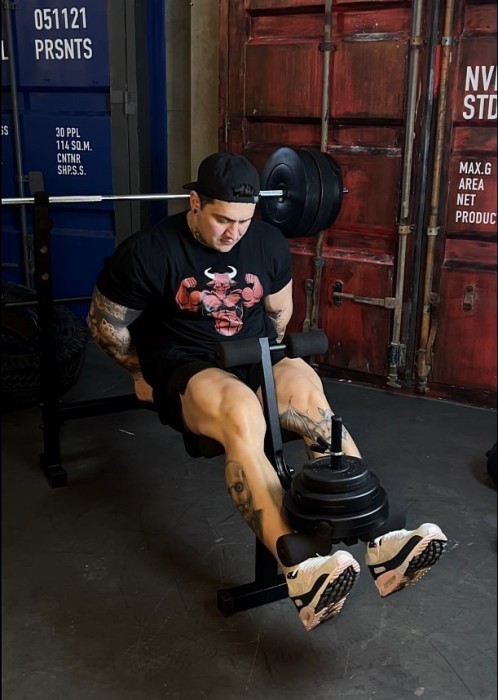 Скамейка для жима черная, универсальная RMB Black + штанга 75 кг.