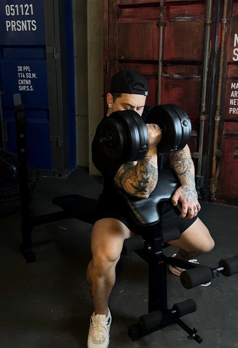 Скамейка для жима черная, универсальная RMB Black + штанга 75 кг.