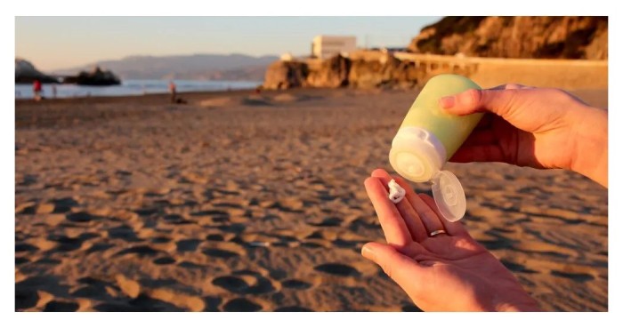 Силіконова пляшечка Humangear GoToob+ Large, укр, укр