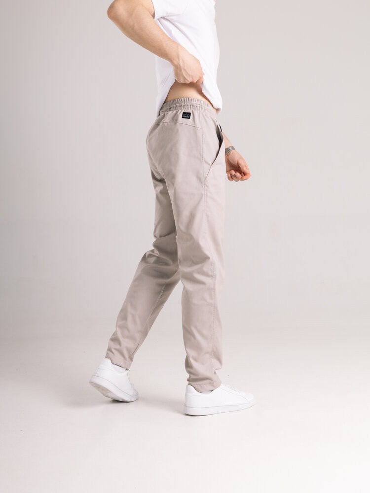 Мужские бежевые штаны демисезонные котоновые прямого кроя Pobedov Step