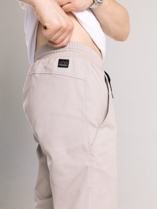 Мужские бежевые штаны демисезонные котоновые прямого кроя Pobedov Step