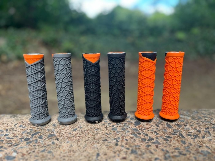 Грипсы ODI Vanquish, v2.1 Lock-On, MTB, Closed End Black