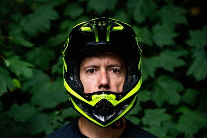 Велосипедный шлем D4 POLYACRYLITE HELMET; QUALIFER [BLUE/WHITE] XL