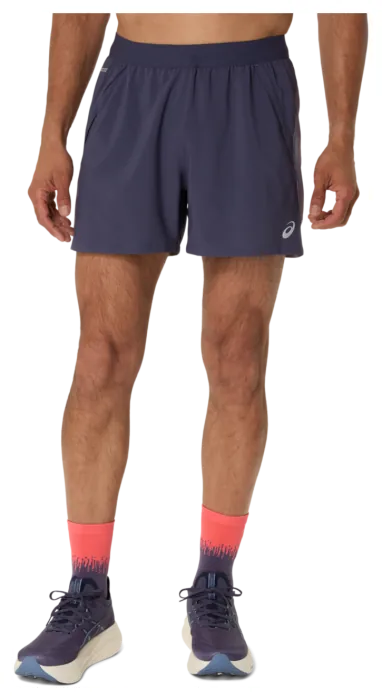 Платья, юбки, бриджи, шорты Asics ( 2011D247 ) ROAD 5IN SHORT 2025