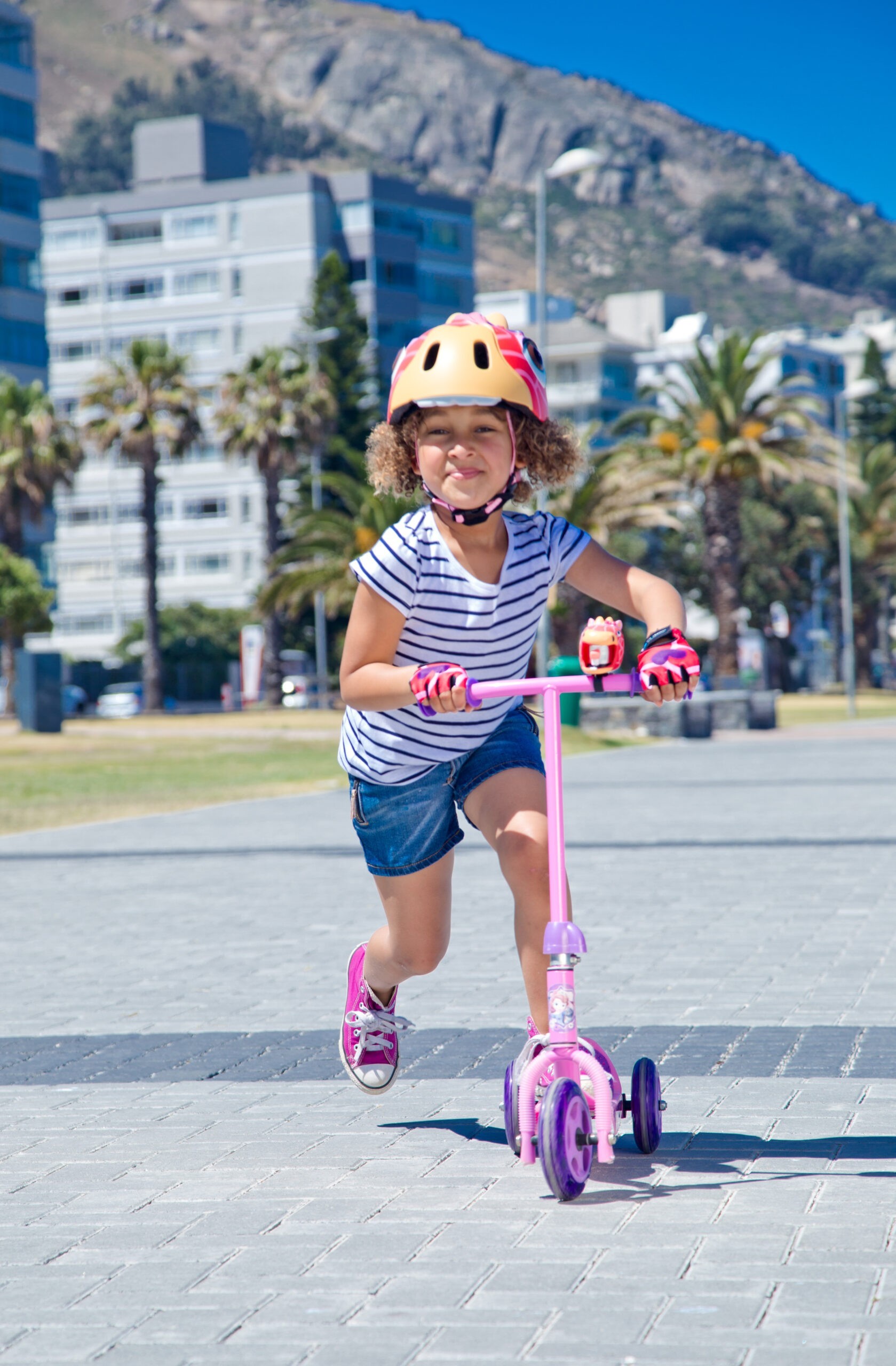 Шолом Crazy Safety Red Giraffe