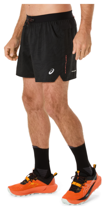 Сукні, спідниці, бриджі, шорти Asics ( 2011C988 ) FUJITRAIL ALL OVER PRINT 5IN SHORT 2025
