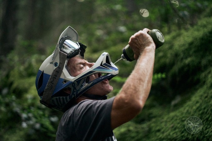 Вело шлем STAGE HELMET; NEAUWAVE [ALPINE BLACK] M/L